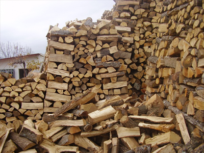 Τι πρέπει να γνωρίζουμε πριν αγοράσουμε καυσόξυλα
