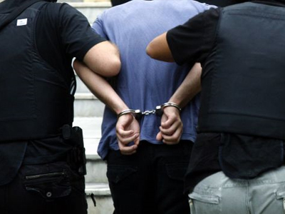 Τον έπιασαν στα «πράσα»