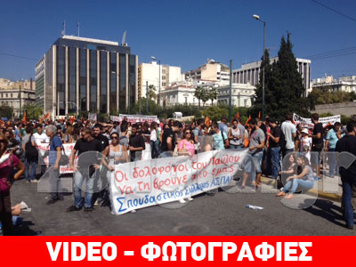 Μέλη της ΟΛΜΕ σε αντιφασιστική συναυλία στο Σύνταγμα