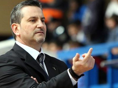 «Ζούρος» λαμπρός την οδηγεί