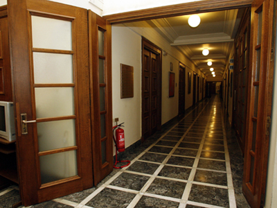 «Βούλιαξε» η Βουλή από τις αποκαλύψεις