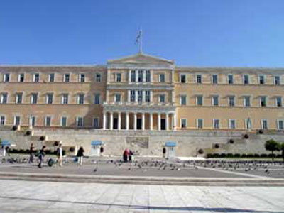 Την εξόρισαν λόγω δεξιών αποχρώσεων