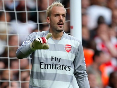 Άρσεναλ: Κουνάει… μαντήλι το καλοκαίρι ο Αλμούνια