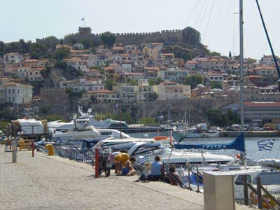 Έπιασαν «λαβράκι» στο λιμάνι της Καβάλας