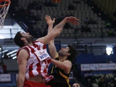 «Ερυθρόλευκος» περίπατος…