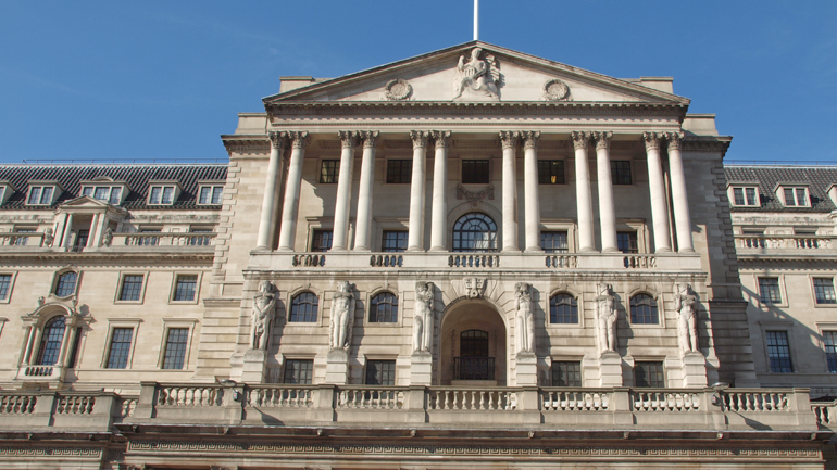 Μείωση των επιτοκίων εξετάζει η Τράπεζα της Αγγλίας