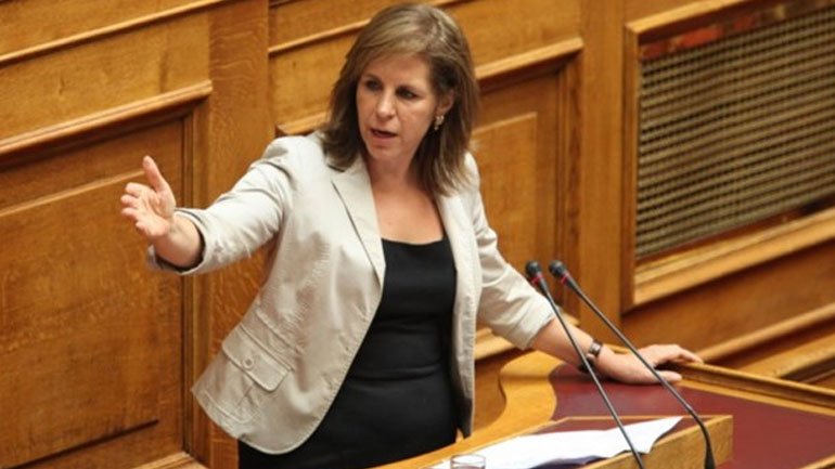 Χριστοφιλοπούλου: «Πραγματικός στόχος των ΣΥΡΙΖΑ-ΑΝΕΛ η κοινωνική ισοπέδωση»