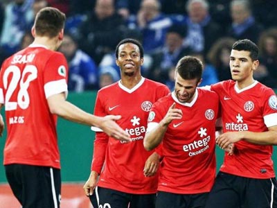 Γερμανία: Ήττα-αποκλεισμός της Σάλκε από την Μάιντζ