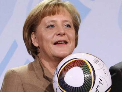 Έφτασε στην «PGE Arena» η Μέρκελ