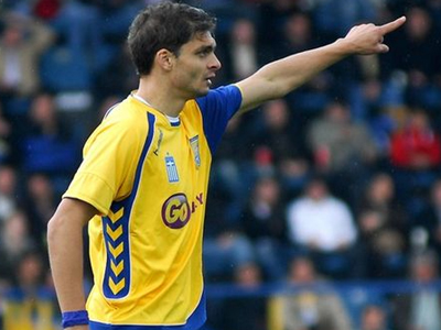 Χαριστέας: «Θα φύγω γιατί με “έπνιξε” η Ελλάδα»