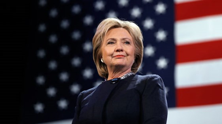Τις ρωσικές μυστικές υπηρεσίες «δείχνει» η Χίλαρι για την κυβερνοεπίθεση