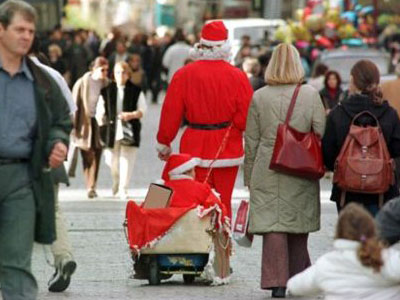 Με χαμηλές τιμές ξεκινά το εορταστικό ωράριο στα Χανιά