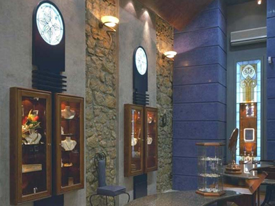 «Ξάφρισαν» χρηματοκιβώτιο ωρολογοποιείου