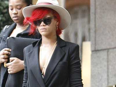 Η… ζούγκλα στα πόδια της!