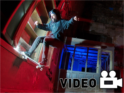 «Ζωντανεύοντας» παλιά κτήρια πάνω σε skate σανίδες