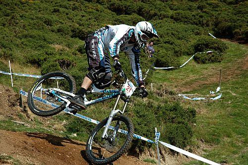 Ο Dan Atherton στο νοσοκομείο