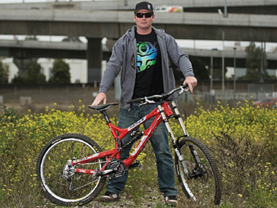 O Nathan Rennie επιστρέφει