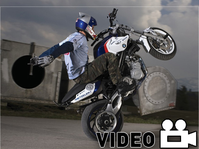 Στη μία ρόδα με τον Pfeifer