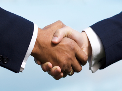 Η σίγουρη χειραψία προάγει θετικά συναισθήματα