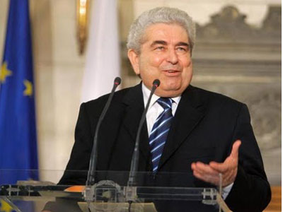 Εν αναμονή της ανακοίνωσης των νέων υπουργών