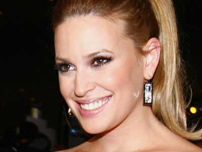 Ψάχνει τηλεθέαση η «αγρότισσα» Σίσσυ…