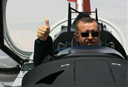 Στο πιλοτήριο του Χουρκούς