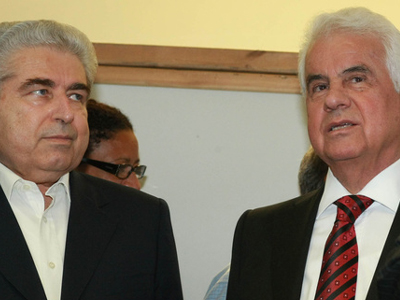 Συνεχίζονται οι συνομιλίες