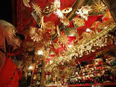 Το εορταστικό ωράριο καταστημάτων στον Πειραιά