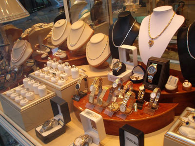 “Εκρηξη” των ένοπλων ληστειών σε χρυσοχοεία