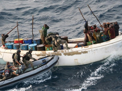 Ε.Ε: Πρωτοβουλίες για την καταπολέμηση της πειρατείας στην Αν. Αφρική