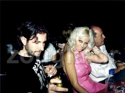 Η Τζούλια με τον Ψωμόπουλο στο Λε-Πα!