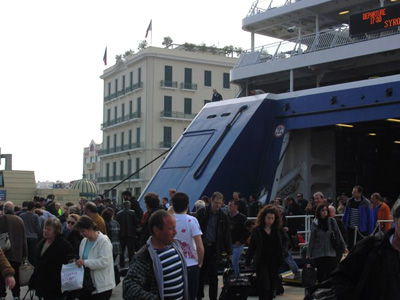 Λιγότερα δρομολόγια και … μίλια!