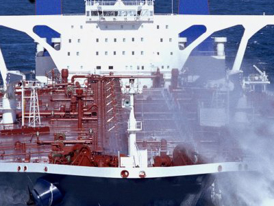 Τα funds που ρίχνουν  δισ. στη ναυτιλία