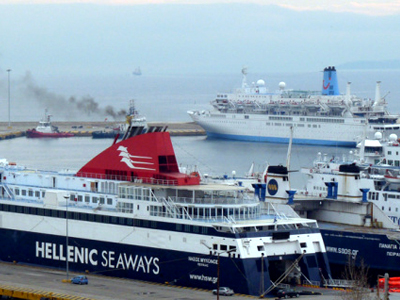 «Δένουν» μαζί για να μη βυθιστούν