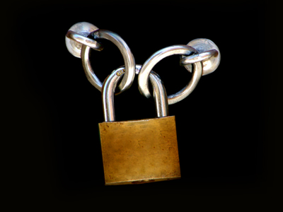 Δραματική έκκληση του εμπορικού συλλόγου Πειραιά