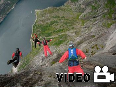 Κάνουν base jumping και «σκίζουν» τους αιθέρες